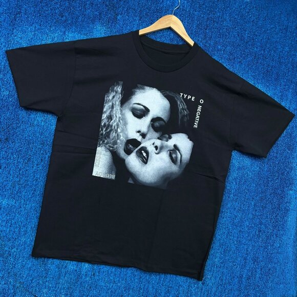 Type O Negative Bloody Kisses Album Gothic Metal Band Tee XL - Picture 3 of 4